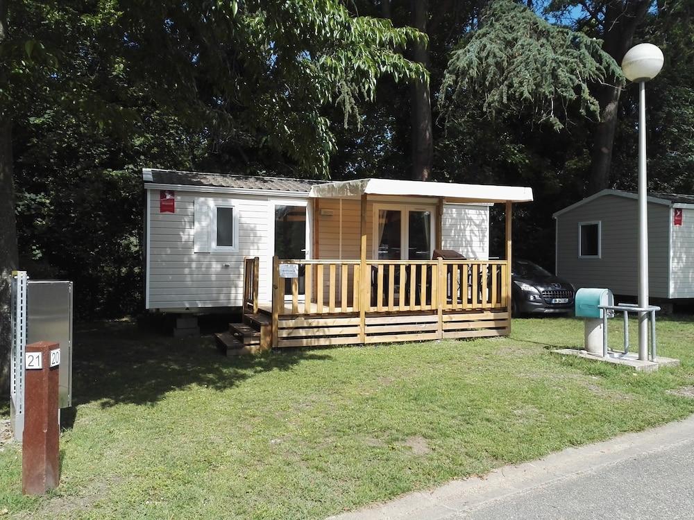 Camping De Bourges Exterior photo
