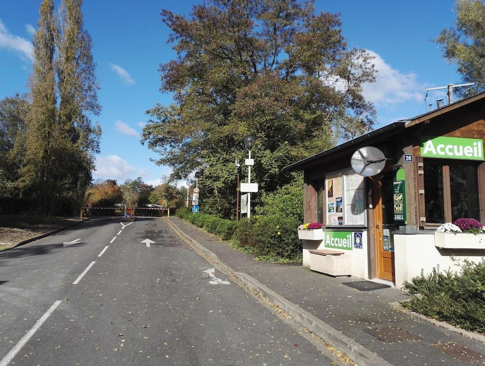 Camping De Bourges Exterior photo